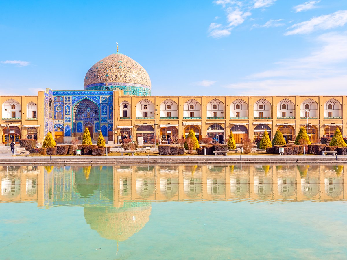 isfahan.iran-traveling-center.Imam-square.jpg